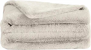 UnHide Lil’ Pet Marsh – Faux Fur Pet Blanket – Extra Soft, Lightweight, Washable Dog Blanket – Comfort and Protection for Couch, Crate, or Bed – Snow White 34 x 44